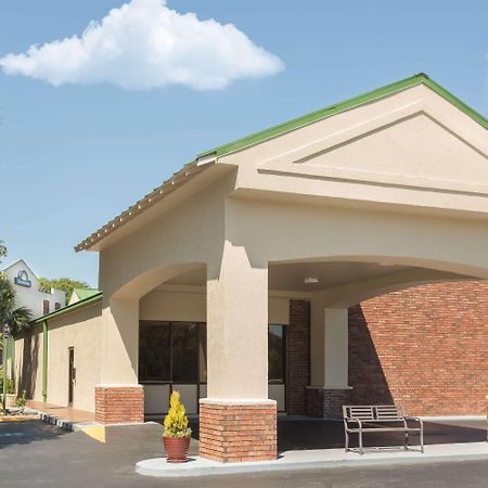 Days Inn By Wyndham Mt Pleasant-Charleston-Patriots Point Dış mekan fotoğraf