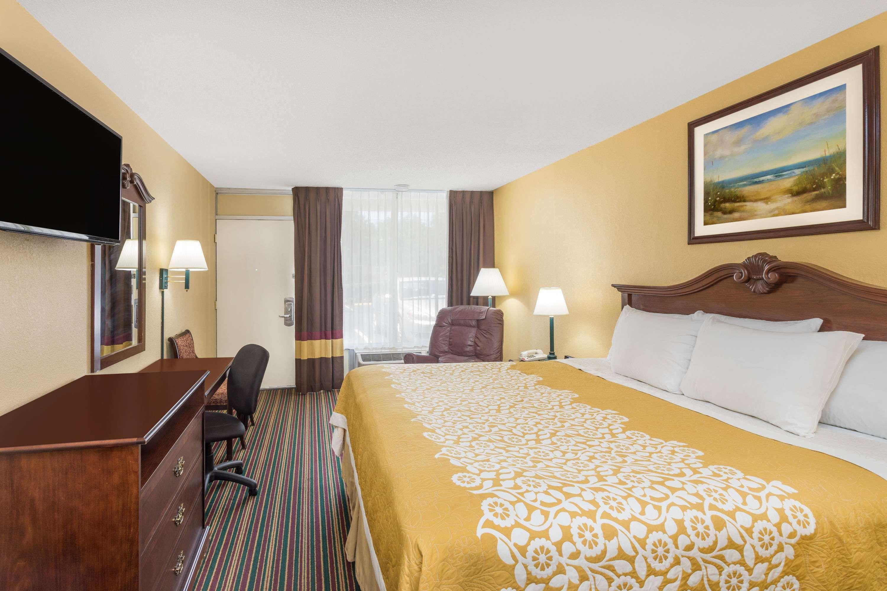 Days Inn By Wyndham Mt Pleasant-Charleston-Patriots Point Dış mekan fotoğraf