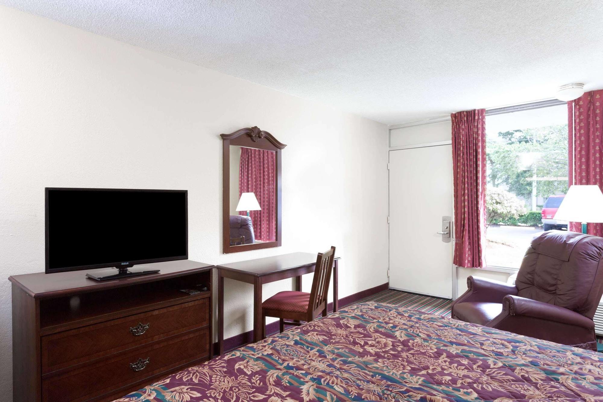 Days Inn By Wyndham Mt Pleasant-Charleston-Patriots Point Dış mekan fotoğraf