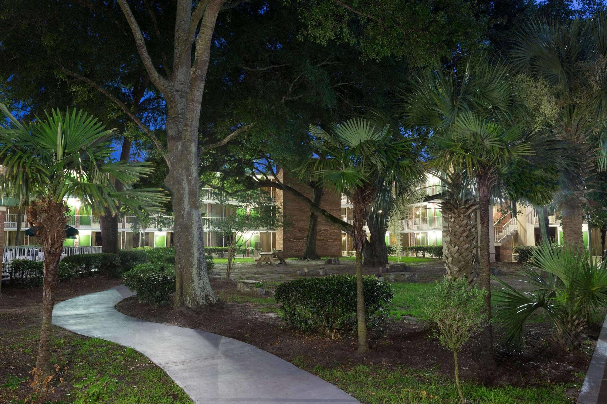 Days Inn By Wyndham Mt Pleasant-Charleston-Patriots Point Dış mekan fotoğraf